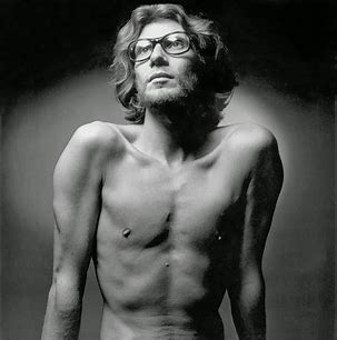 Photo pour la publicité de son parfum